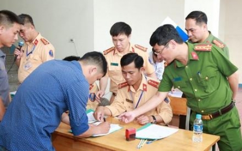 Nghệ An hơn 180 ngh&igrave;n học vi&ecirc;n được s&aacute;t hạch l&aacute;i xe trong một năm