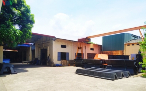 Người d&acirc;n Hải Ph&ograve;ng k&ecirc;u cứu v&igrave; x&iacute; nghiệp cao su nằm giữa khu d&acirc;n cư