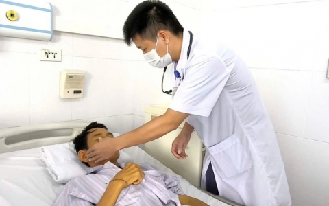 Người đàn ông bị suy thận cấp chỉ vì vết thương nhỏ ở chân 