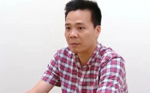 &Ocirc;ng chủ thực phẩm giả ti&ecirc;u hủy sổ s&aacute;ch sau tin b&aacute;o của cựu cảnh s&aacute;t m&ocirc;i trường
