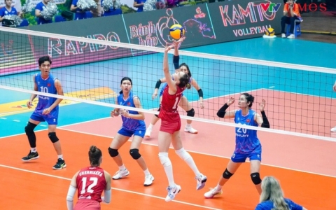 Thất bại trước "cố nhân" Korabelka, tuyển Việt Nam liên tiếp về nhì VTV Cup