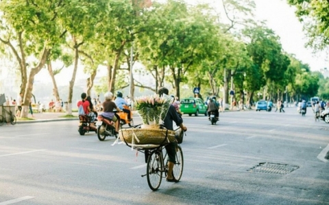 Thời tiết hôm nay (10/7): Bắc Bộ nắng nóng gay gắt, Nam Bộ có mưa rào và dông