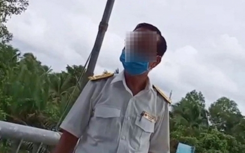 Cách chức cán bộ thuế "thông chốt" kiểm dịch, quát lực lượng chức năng