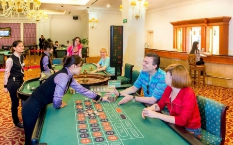 Casino cho người nước ngo&agrave;i lớn nhất Quảng Ninh lỗ đậm