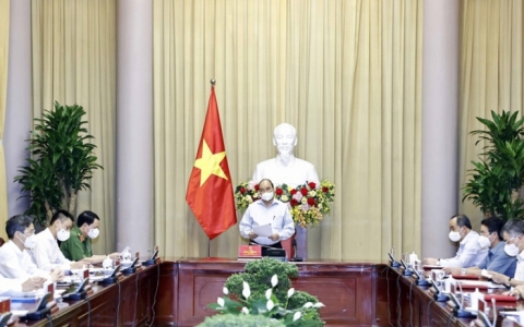 Chủ tịch nước chủ tr&igrave; l&agrave;m việc về Quyết định đặc x&aacute; năm 2021