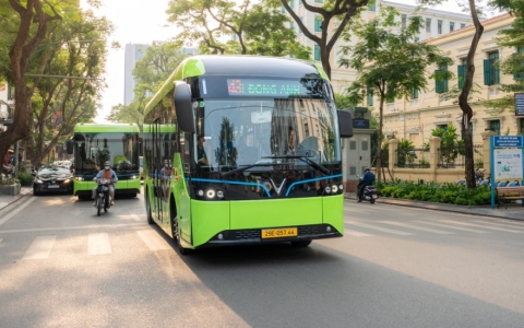 Hà Nội có 20 tuyến buýt chở khách đến Trung tâm hội chợ triển lãm quốc gia