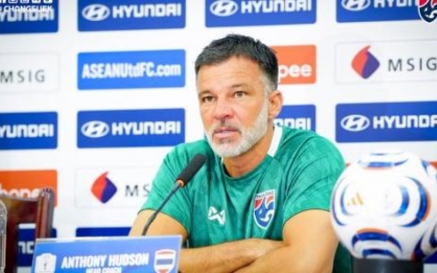 HLV Anthony Hudson - Người được kỳ vọng gi&uacute;p ĐT Th&aacute;i Lan tham dự World Cup 2030