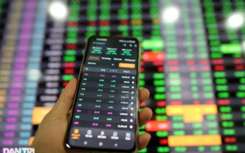 Khối ngoại b&aacute;n r&ograve;ng mạnh, VN-Index mất mốc 1.500 điểm