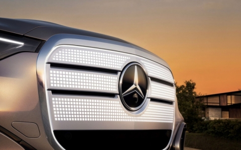 Mercedes hé lộ hình ảnh mẫu GLC thuần điện: Có chi tiết quen thuộc