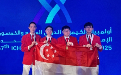 Nam sinh giành huy chương vàng Olympic hóa học quốc tế dù đau đầu mãn tính