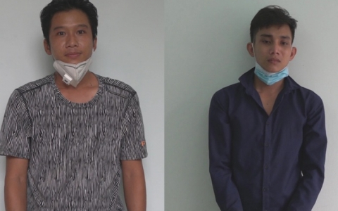 Tạm giữ h&igrave;nh sự 2 thanh ni&ecirc;n đ&aacute;nh c&ocirc;ng an ở chốt kiểm dịch Covid-19