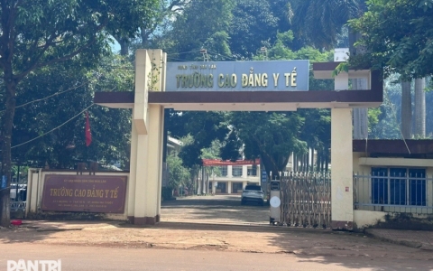 Trường chậm chi hơn 2,3 tỷ đồng hỗ trợ do... sinh viên gửi tài khoản muộn