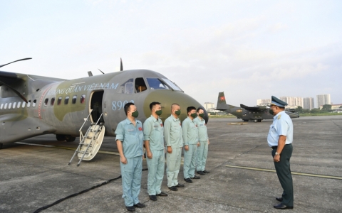 Đằng sau mỗi chuyến bay