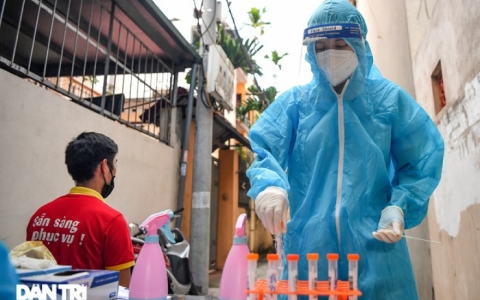 H&agrave; Nội: Ổ dịch mới tại Long Bi&ecirc;n th&ecirc;m 5 ca dương t&iacute;nh SARS-CoV-2