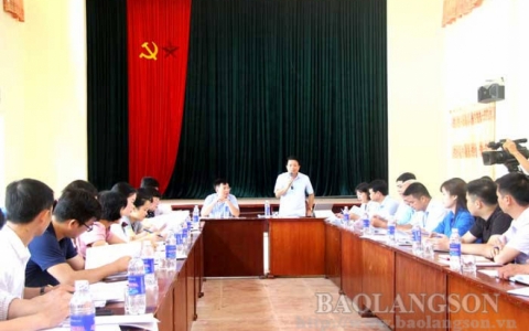 Kiểm tra c&ocirc;ng t&aacute;c x&acirc;y dựng n&ocirc;ng th&ocirc;n mới tại Chi Lăng