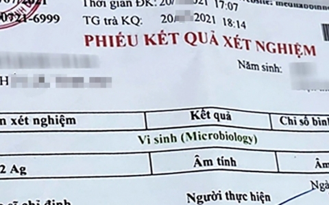 Nữ điều dưỡng b&aacute;n "chui" h&agrave;ng trăm giấy x&eacute;t nghiệm &acirc;m t&iacute;nh SARS-CoV-2