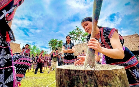 Ph&aacute;t huy gi&aacute; trị văn h&oacute;a của đồng b&agrave;o d&acirc;n tộc thiểu số, tạo lợi thế du lịch cộng đồng