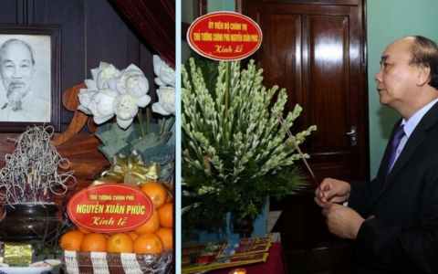 Thủ tướng Nguyễn Xuân Phúc dâng hương tưởng niệm Bác Hồ