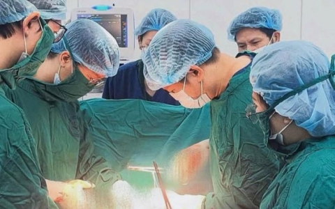 Tưởng chuyển dạ, thai phụ 36 tuần đối mặt biến chứng hy hữu