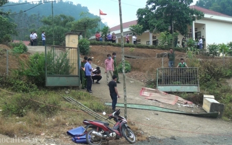 Vụ sập cổng trường tại Lào Cai, có chỉ đạo rà soát độ an toàn