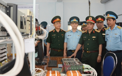 Xây dựng quân đội “tinh, gọn, mạnh” gắn với ổn định, phát triển