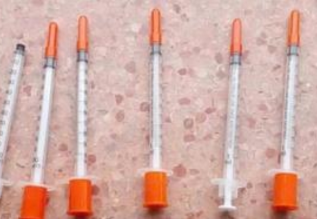 Không có chuyện "bơm kim tiêm xuất hiện tại trường học"