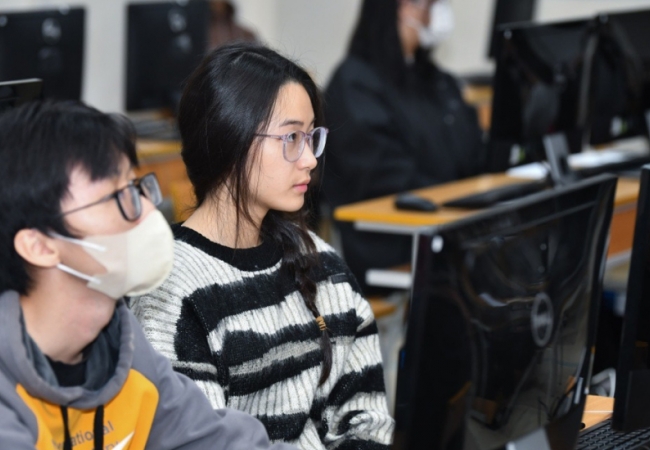 3.000 thí sinh thi đánh giá tư duy năm 2024 của Đại học Bách khoa Hà Nội