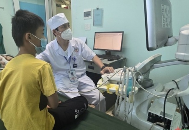 Bệnh viện Quân y 211 khám bệnh ngày thứ 7 vì sức khỏe của nhân dân