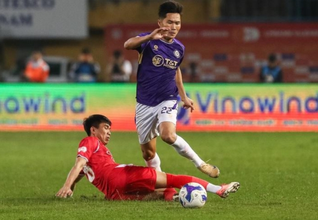 Hai Long toả s&aacute;ng, H&agrave; Nội FC thắng đậm SL Nghệ An