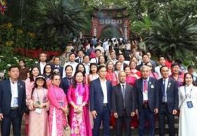 Kiều b&agrave;o vinh dự khi được trở về nguồn cội nh&acirc;n dịp Giỗ Tổ H&ugrave;ng Vương