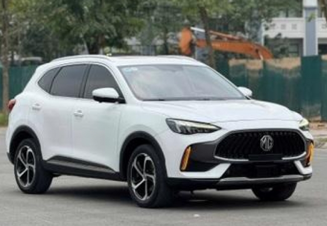 MG HS giảm gần 200 triệu đồng tại đại l&yacute;, bản ti&ecirc;u chuẩn gi&aacute; ngang SUV cỡ A