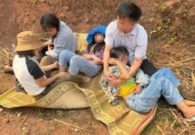 Cả gia đình 5 người thoát chết kỳ diệu dưới vực sâu ở Điện Biên