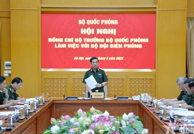Đại tướng Phan Văn Giang làm việc với Bộ tư lệnh Bộ đội Biên phòng