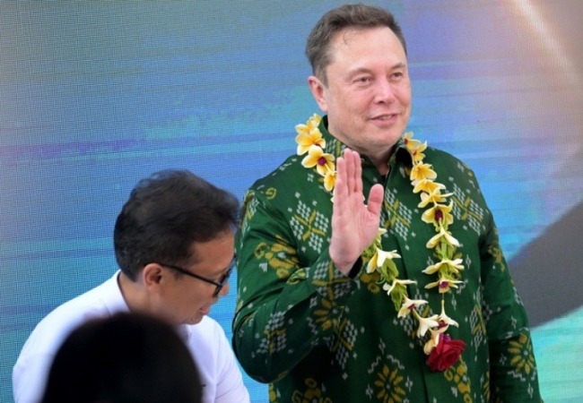 Elon Musk lần đầu đến Đông Nam Á, triển khai Starlink tại thêm một quốc gia