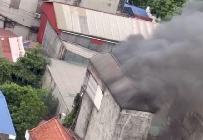 Hà Nội: Cháy nhà trọ lúc rạng sáng, 9 người may mắn thoát nạn