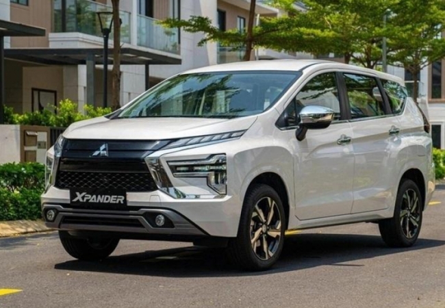 MPV &ldquo;h&uacute;t kh&aacute;ch" gặp lỗi triệu hồi, tiềm ẩn rủi ro khi va chạm