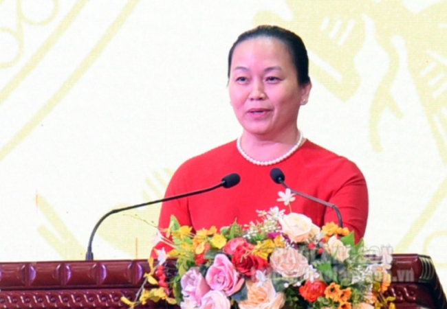 Thành ủy Lạng Sơn: Trao Huy hiệu Đảng đợt 19/5 và bằng khen của Ban Thường vụ Tỉnh ủy