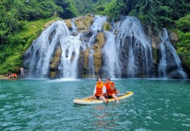 Vẻ đẹp hoang sơ, kỳ vĩ của thác nước ở Quảng Trị
