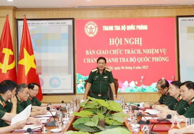 Bàn giao chức trách, nhiệm vụ Chánh Thanh tra Bộ Quốc phòng
