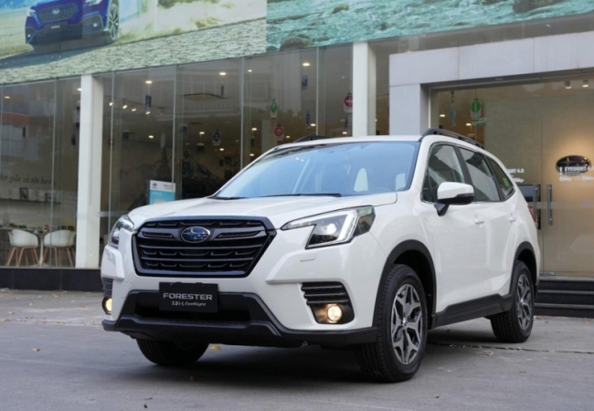 Đại lý “xả” lô xe Subaru Forester chạy lướt, có chiếc còn gần 700 triệu