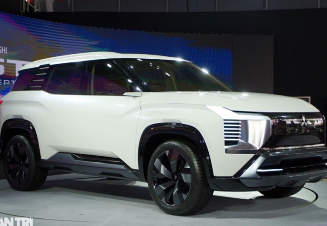 Mitsubishi DST Concept “chào” khách Việt: SUV 7 chỗ đối đầu CX-5, CR-V