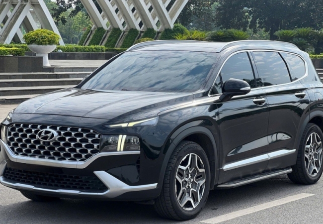 Santa Fe máy dầu đi 4 năm bán lại vẫn trên 1 tỷ đồng, giữ giá hơn Everest