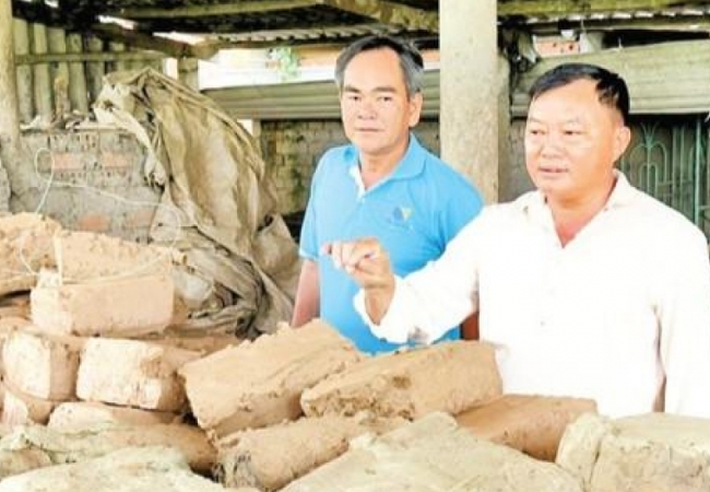Thiếu nguy&ecirc;n liệu, nhiều l&ograve; gốm ở Vĩnh Long gi&aacute;n đoạn sản xuất