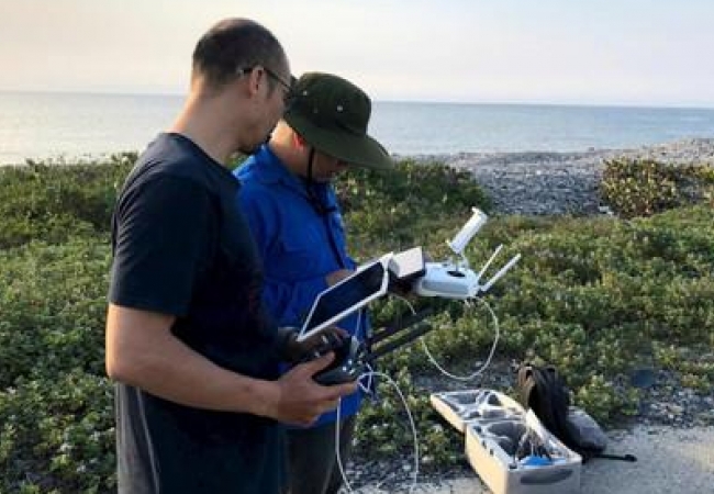 Sử dụng UAV gi&aacute;m s&aacute;t hệ sinh th&aacute;i ven biển
