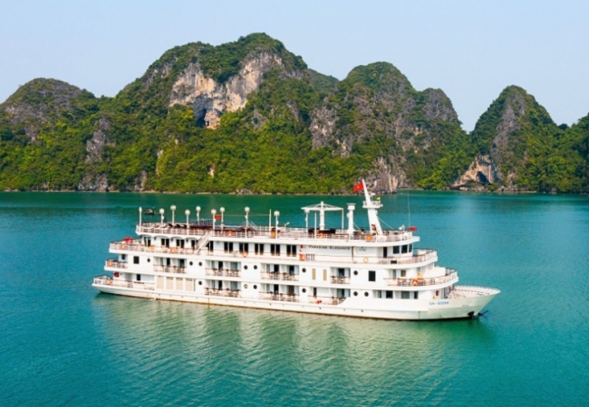 Tàu Hạ Long đón khách trở lại: Khách Tây đông áp đảo so với khách Việt