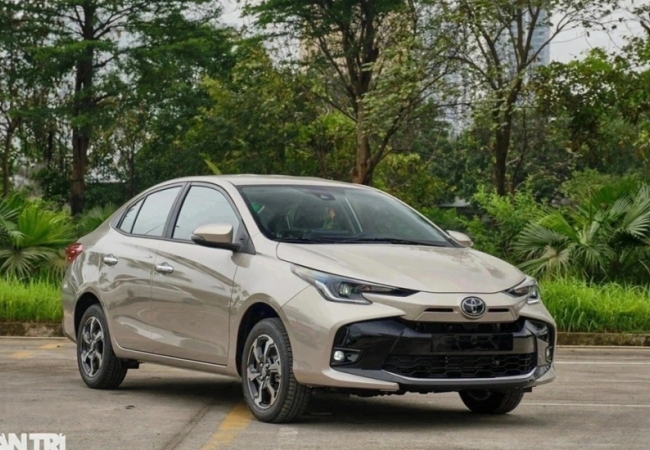 Xe “hot” vẫn đua giảm giá, khách Việt tiết kiệm được hàng chục triệu đồng