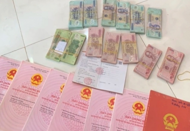 Hơn 3.000 nạn nhân "sập bẫy" vụ lừa mua tượng gỗ qua mạng