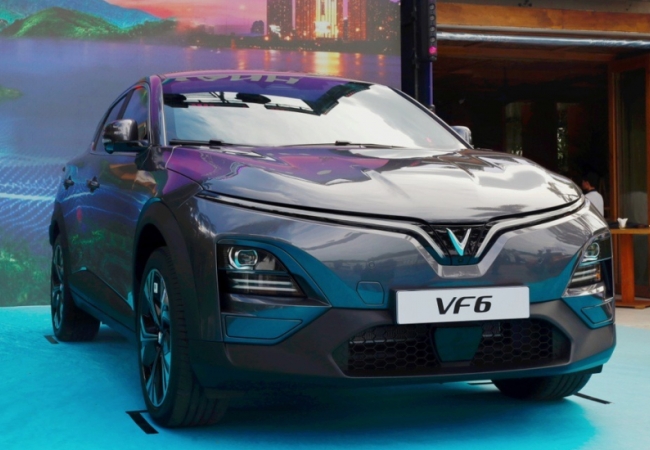 VinFast VF 6 chốt giá từ 675 triệu đồng, dự kiến giao xe cuối năm nay