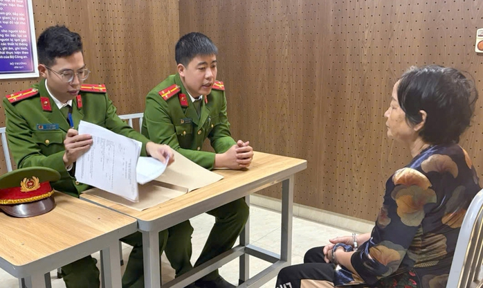 Người phụ nữ đã chết 5 năm bỗng trở về khai gì tại cơ quan công ...