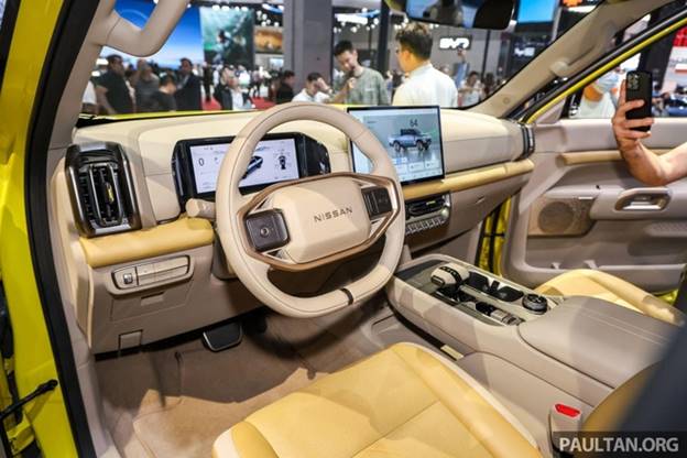 Nissan trình làng đàn anh Navara: Chạy điện 135km, có thể về Việt Nam? - 11